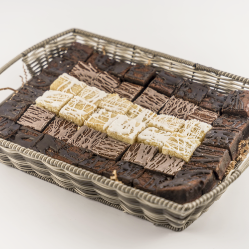 BDR01S-1 small brownie combination in wicker basket 2
